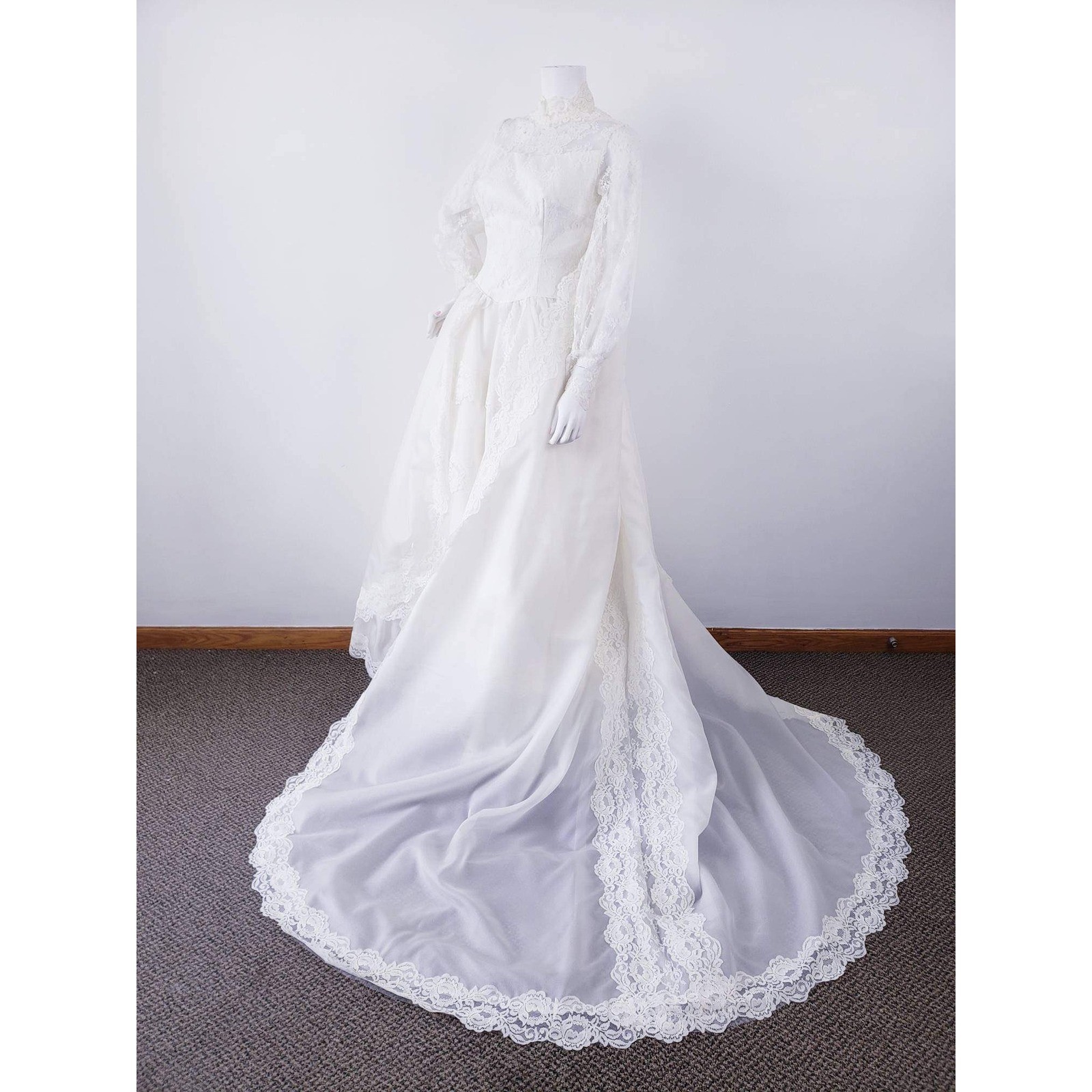 Vintage 70s Wedding Dress White High Neck Long Sleeve Lace Tiered Long Train 10