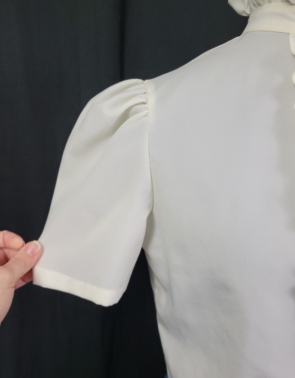 Vintage Lucky Winner Ivory S/S Blouse w Ruffled Collar & Placket Size 9/10
