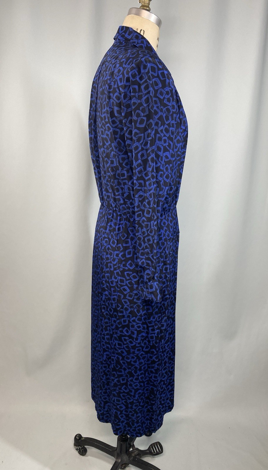 Vintage Dress SIZE LARGE blue rayon 80s 90s classic long sleeve SECRETS USA