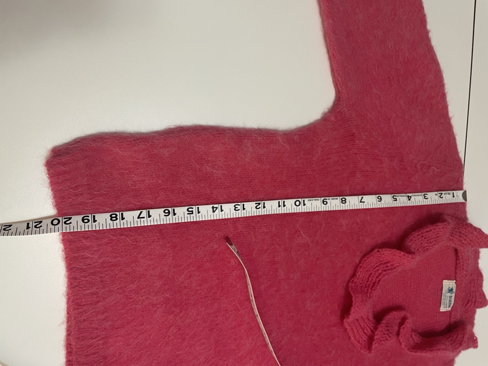 Vintage 50s 60s Pink Fuzzy Mohair Blend Crochet Ruffles Pin Up Sweater sm/md