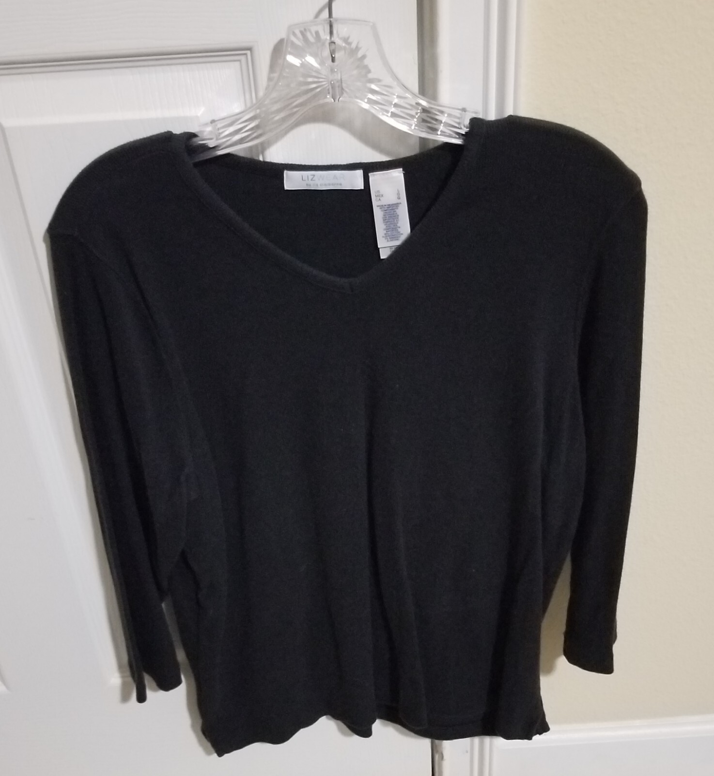 VTG LizWear Black Size L Top with V-Neck & 3/4 Sleeves Cotton/Spandex-Nice