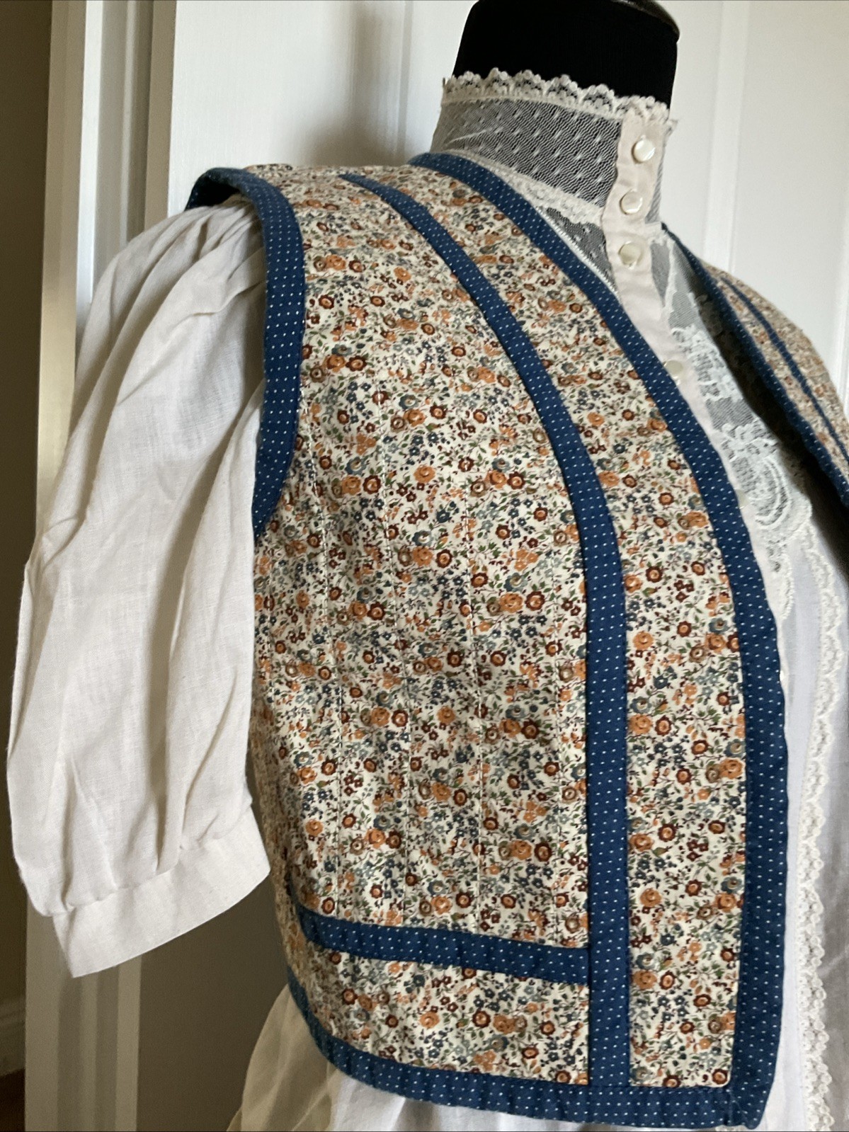GUNNE SAX PATTERN HANDMADE VINTAGE SKIRT AND QUILTED VEST WITH BLOUSE XS