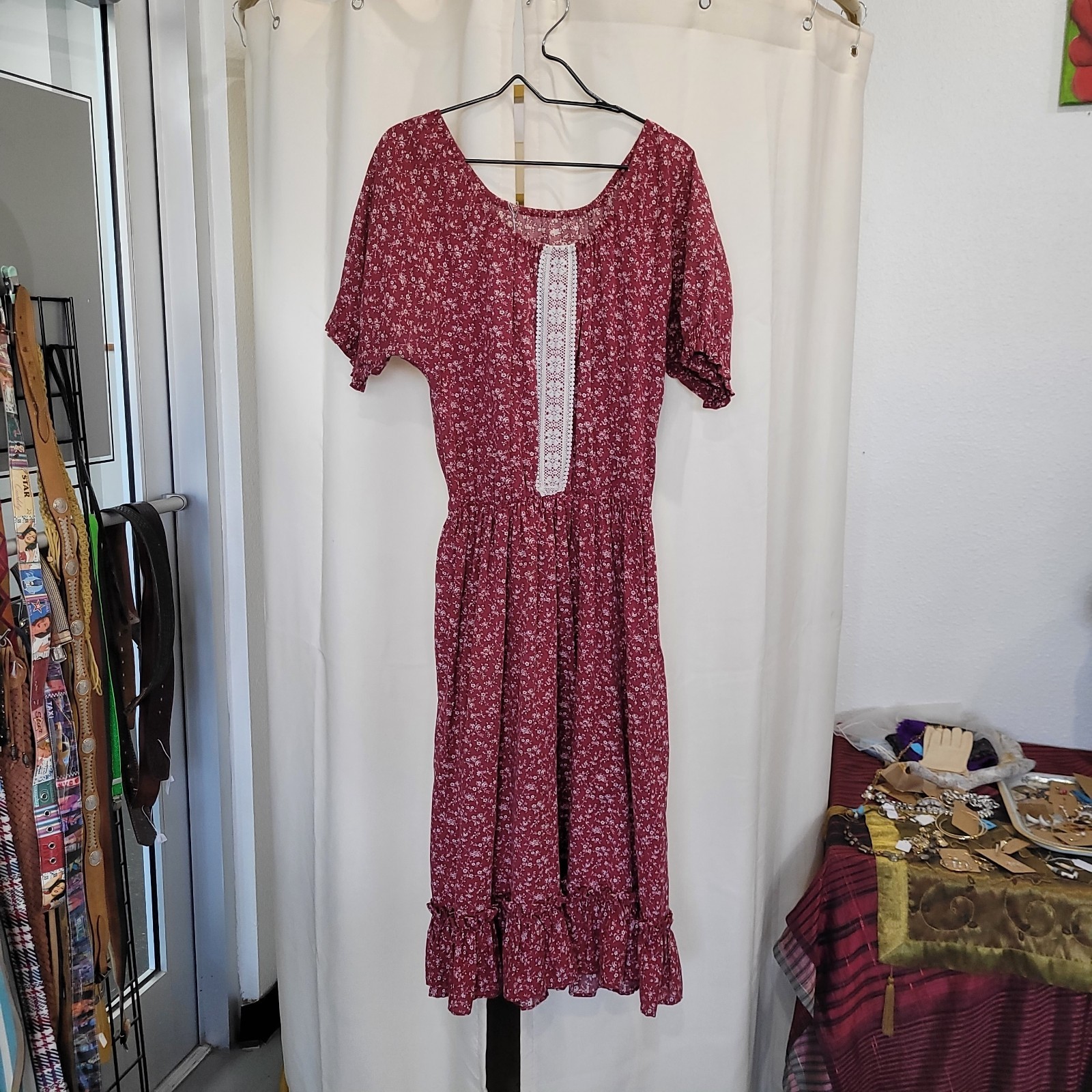 Vintage Prarie Handmade Calico Maroon Floral Dress Lace Accents Matchingt Belt