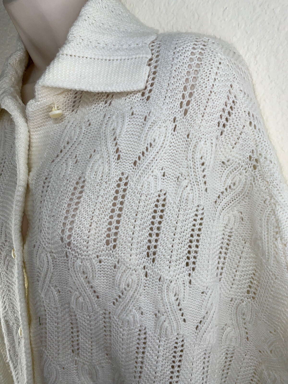 Sweater Bee Vintage 1960s Ivory Shawl Wrap Cape Button Cardigan Sweater Sz L