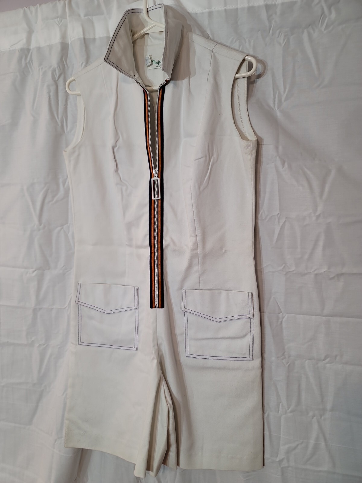 Vintage White 1960s zip Jumper Skort Majestic size small (waist 34″)