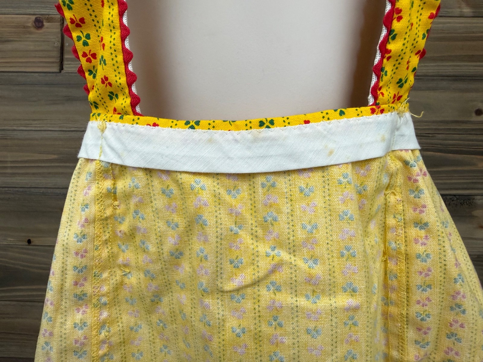 vintage 60’s pinafore mod dirndl suspender skirt rickrack trim novelty print