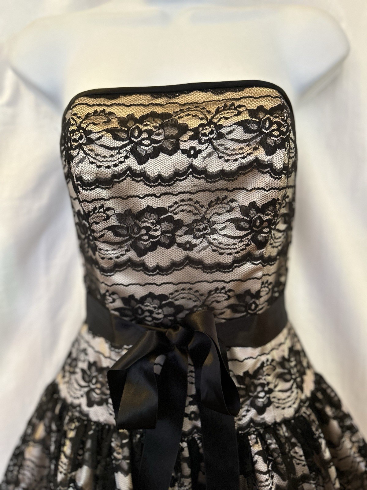 VTG 90s Gunne Sax Black Lace Champagne Satin Strapless Formal Prom Mini Dress 4