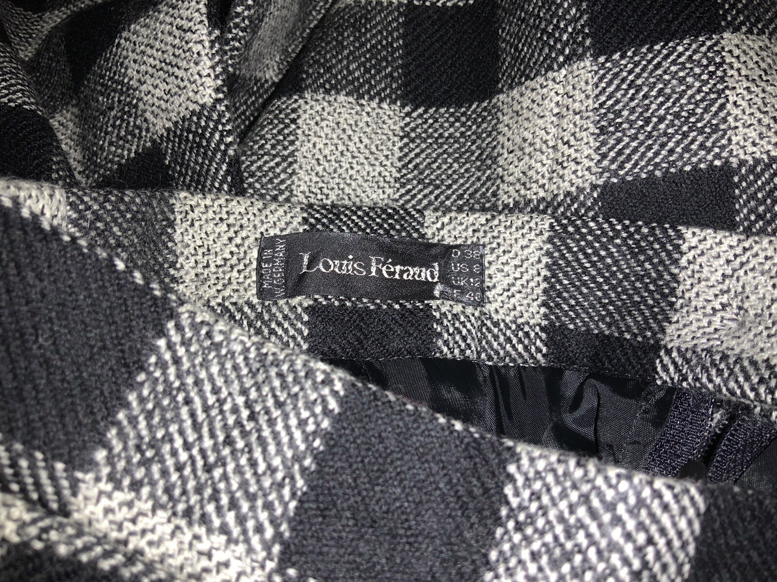 Louis Feraud Vintage Skirt Suit 8 Black, Gray and White lg check Beautiful.