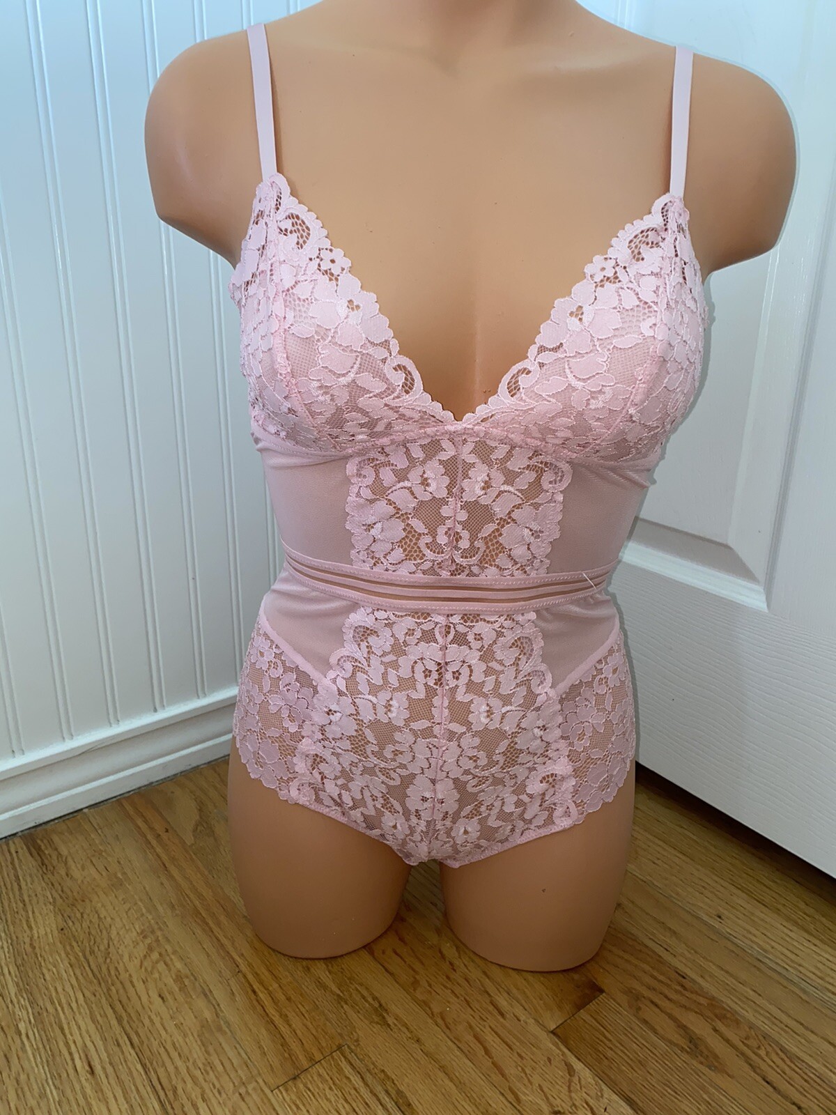 VTG 80s ~ BUBBLE GUM PINK LACE ~ 1 Pc MESH/LACE ~ SEXY TEDDY ROMPER ~ XS/S/M