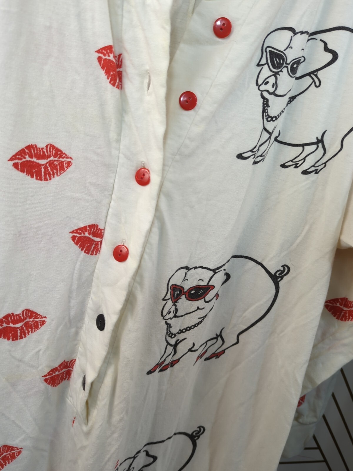 NAP BRAND Vintage One Piece Jumpsuit Sleeper Pigs Lips Kisses Button Up LARGE