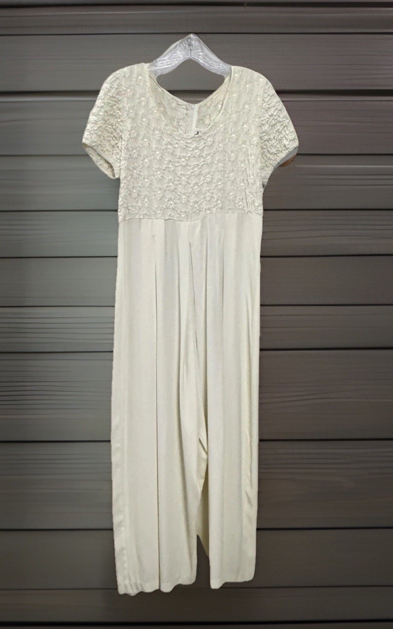 Jeffery & Dara P-12 Cream Short Sleeve Jumpsuit Textured Bodice Empire Waist EUC