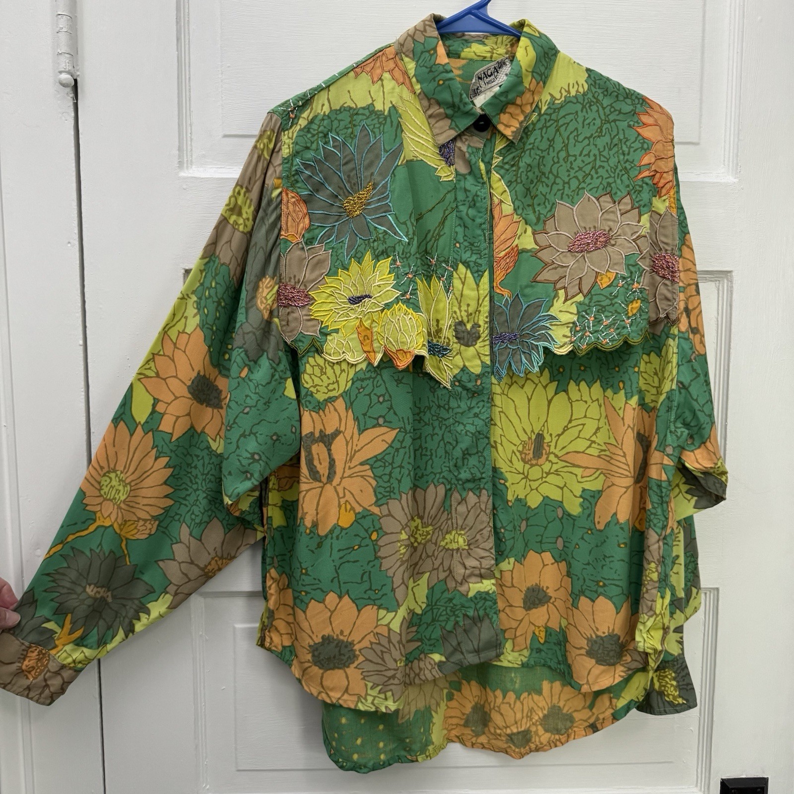 Vintage NAGA by Milo Womens L Floral Embroidered Beaded Art to Wear Shirt