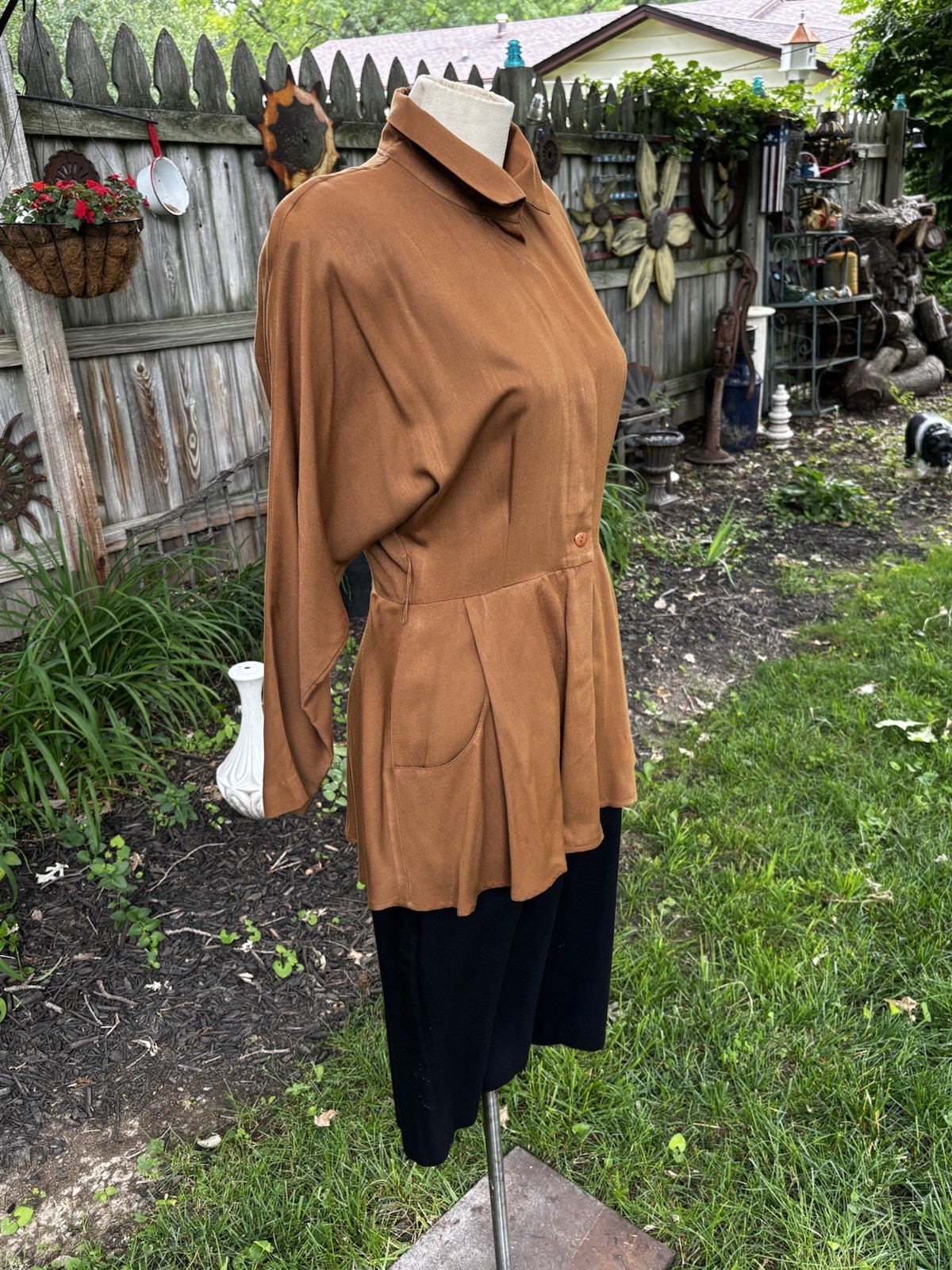 VTG 80s does 40s Womens Peplum Dress Rayon Brown Black Career 38x26x36″ Med