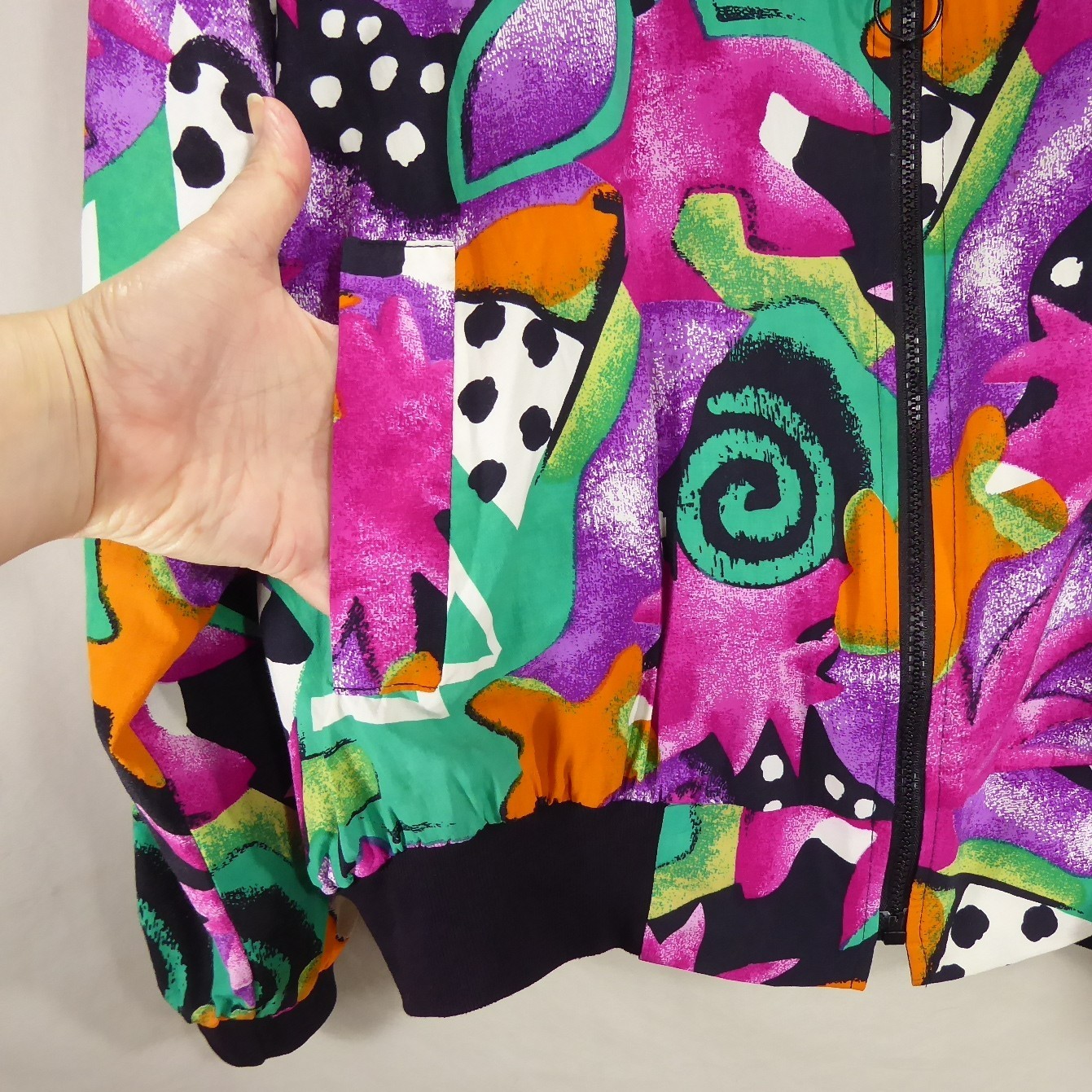 Womens Vintage 80s Caribe Silk Bomber Jacket Pink Green Abstract Geometric M/L