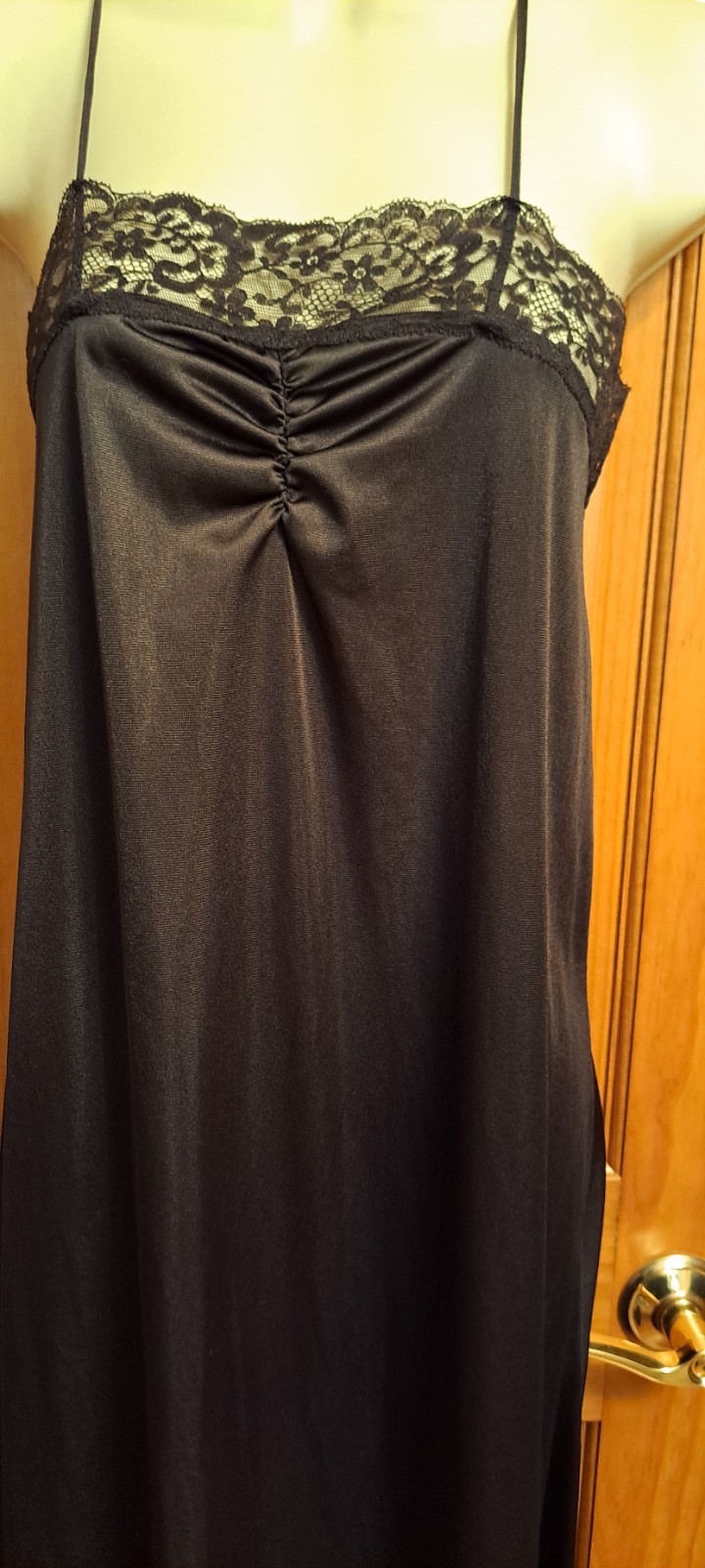 Sexy Maidenform Dreamwear Vtg Long Black Slinky Nylon Nightgown Small Lace Trim