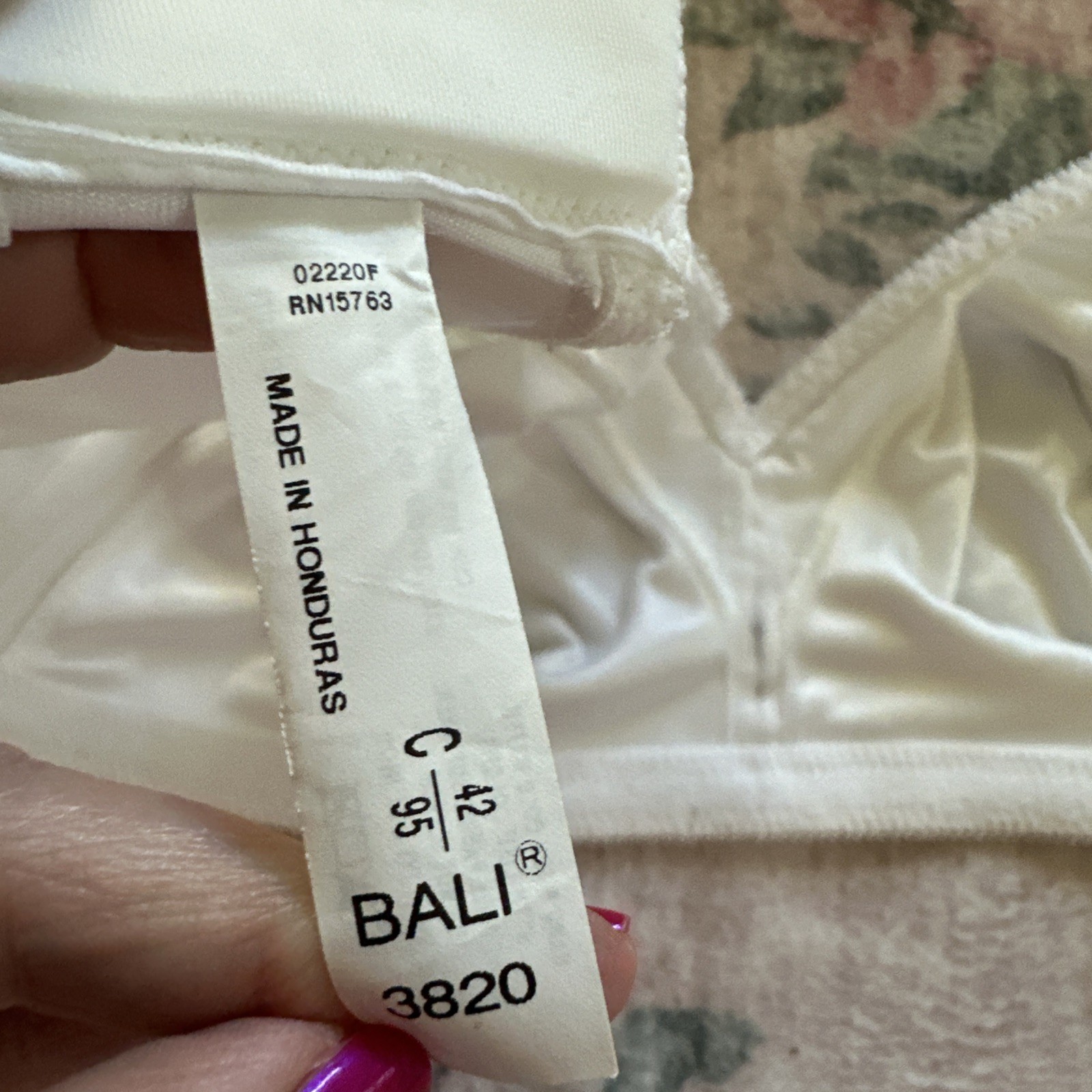Vtg Bali Wirefree Double Support Soft Cup Bra 3820 42C White Satin Finish
