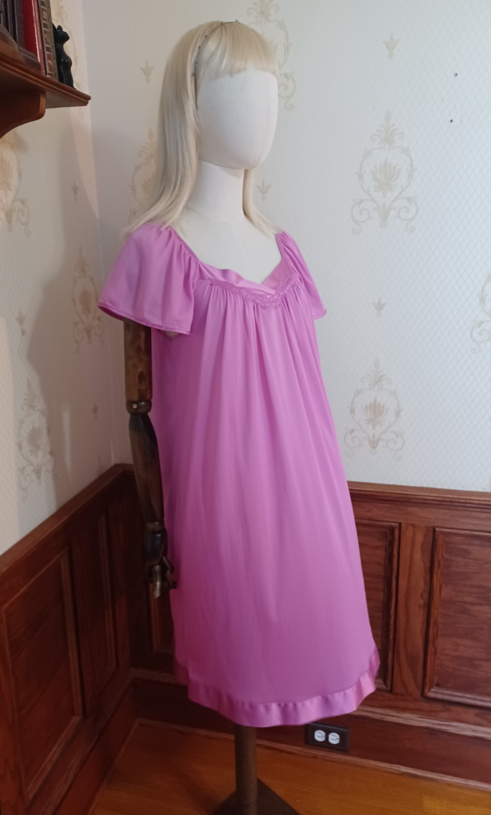 Vintage 70s/80s Vanity Fair Purple Pink Coquette Fairy Babydoll Flutter Gown