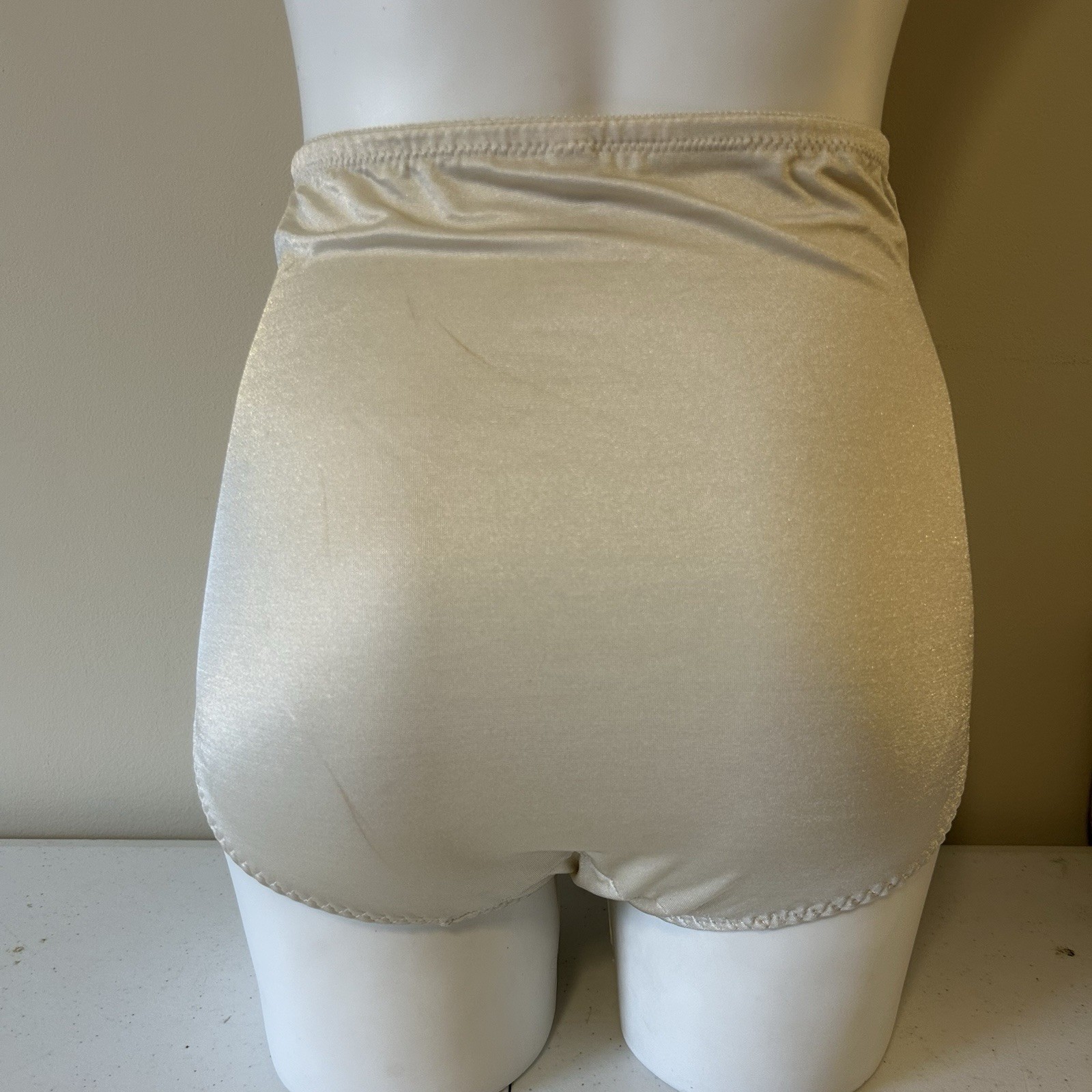 Vintage Bali Smooth Silky Hi Leg XL Brief Panties Ivory High Waist Second Skin