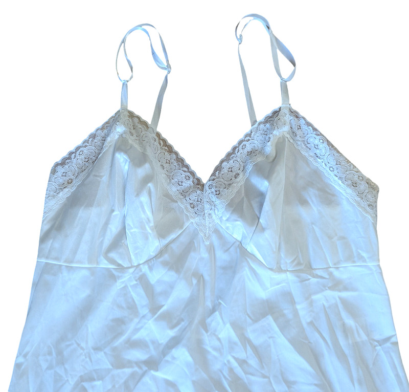 Vanity Fair White Nylon Full Slip Lace Trim Style 10-103 Size 36/42 M/L 22″ Long