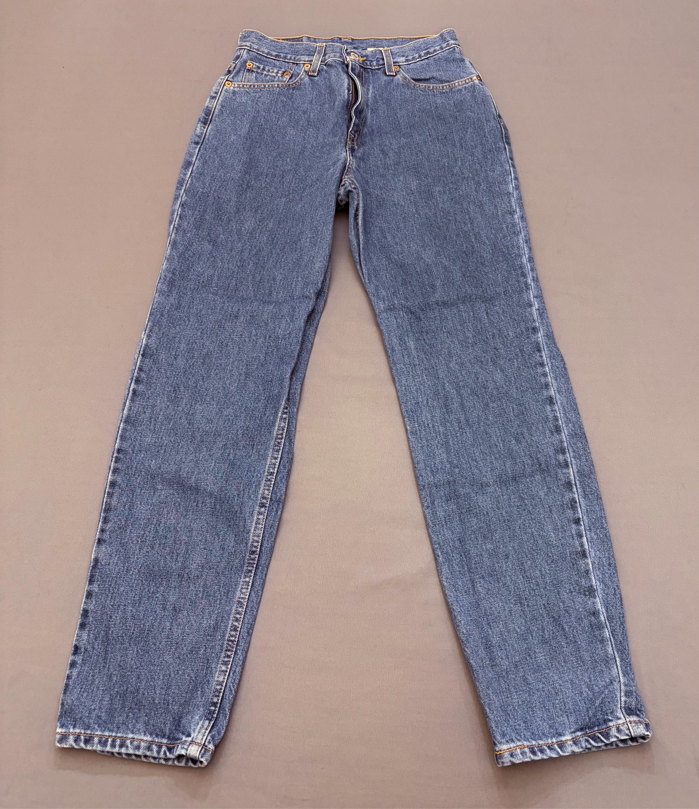 Vintage Levi’s 512 Women’s Slim Fit Size 10 Tapered Leg Medium Wash Blue Jeans