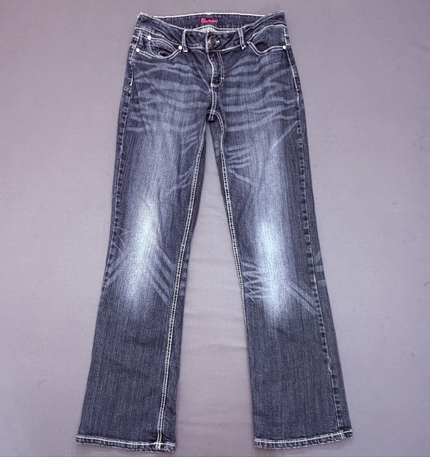 Wrangler Women’s Dark Wash 32×33 Size 9 Bootcut Jeans Embellished Pockets
