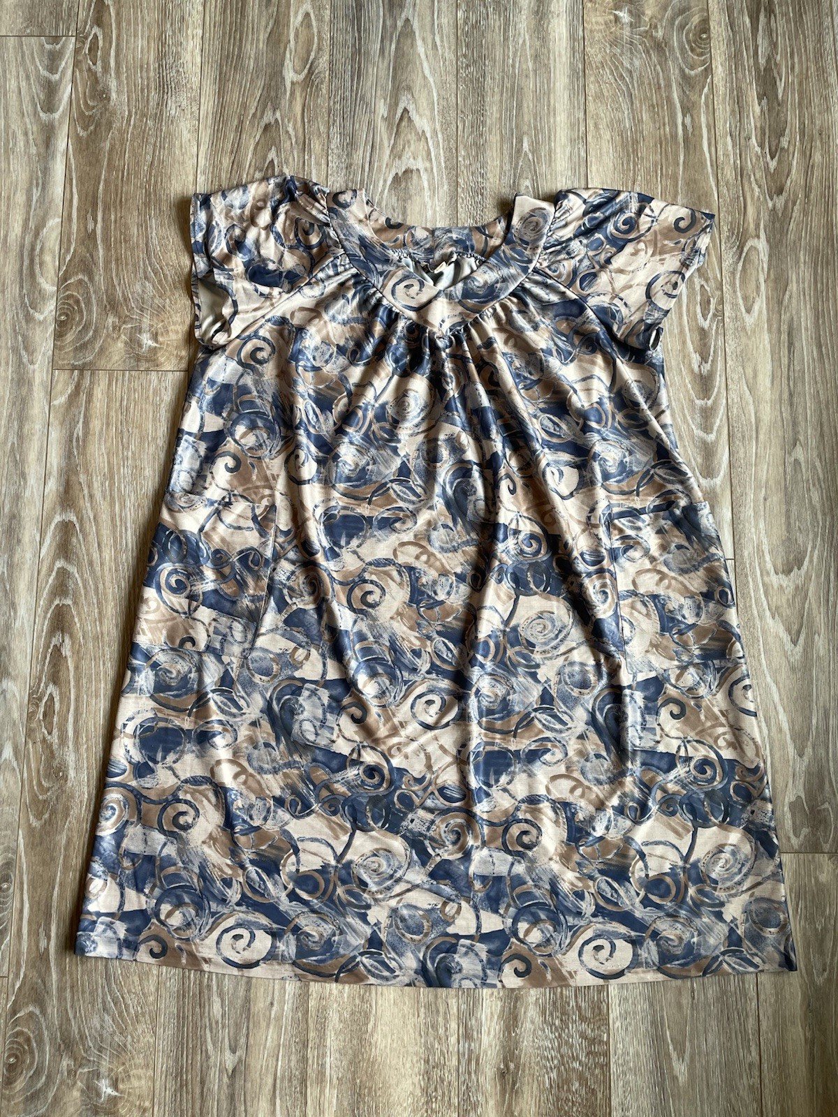 VTG KALAMA 2X House Dress Blue Beige SWIRLING ABSTRACT Mumu Lounge V- Neck