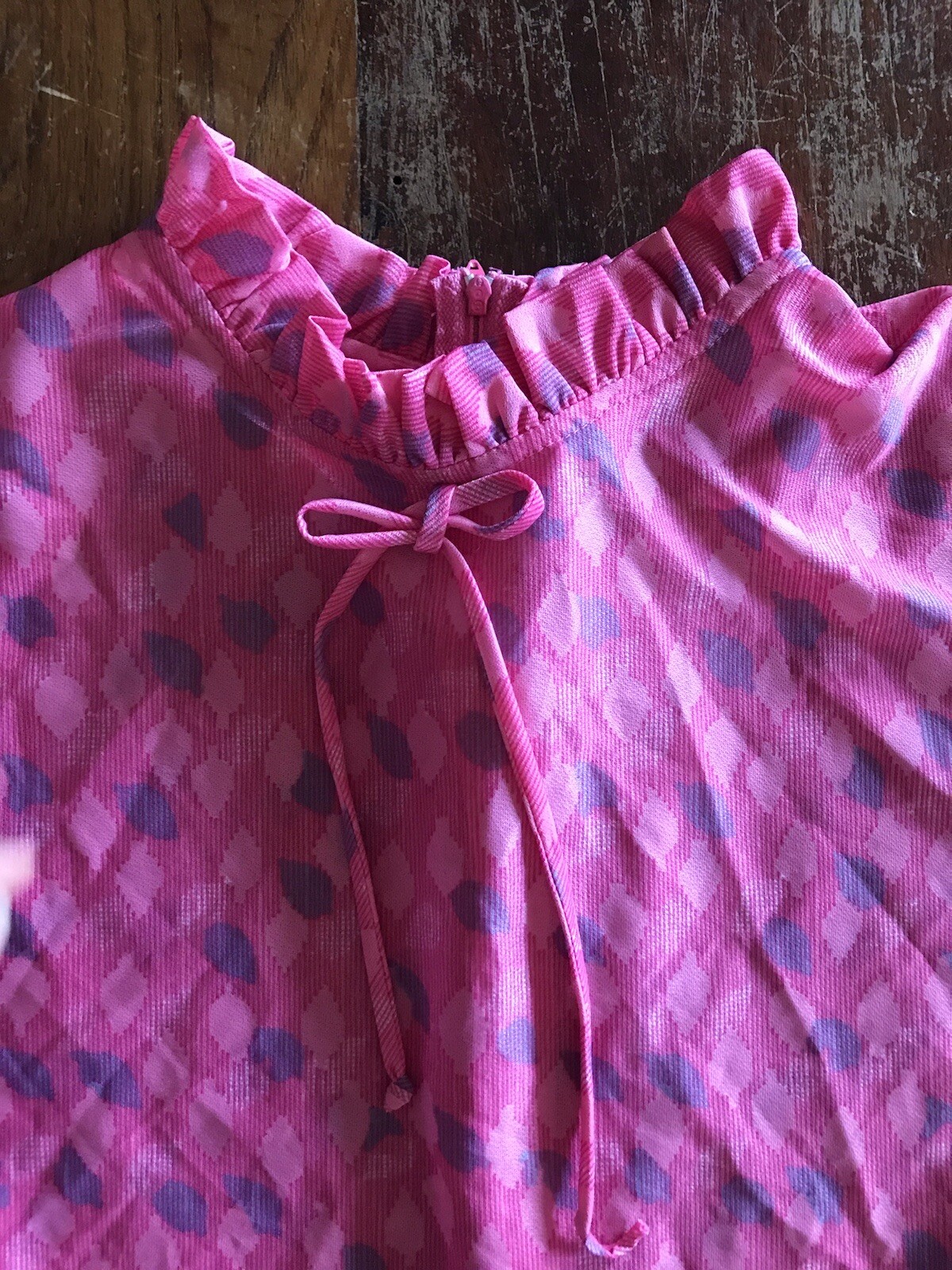 Vtg 70s pink periwinkle secretary blouse ruffle collar bow tie bright office