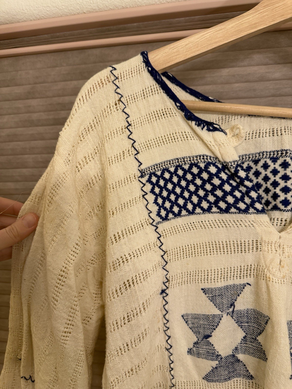 Vintage Cotton Blouse White Blue Collectors Indigenous Embroidered