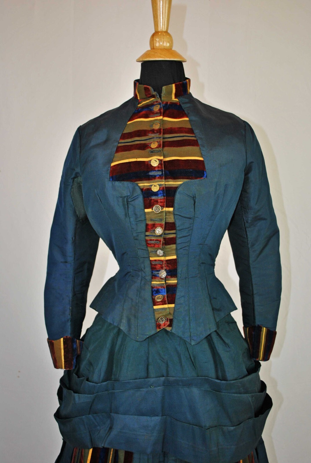 VICTORIAN 2 PIECE SATIN AND VELVET VISITING DRESS 1890s WITH BONNET