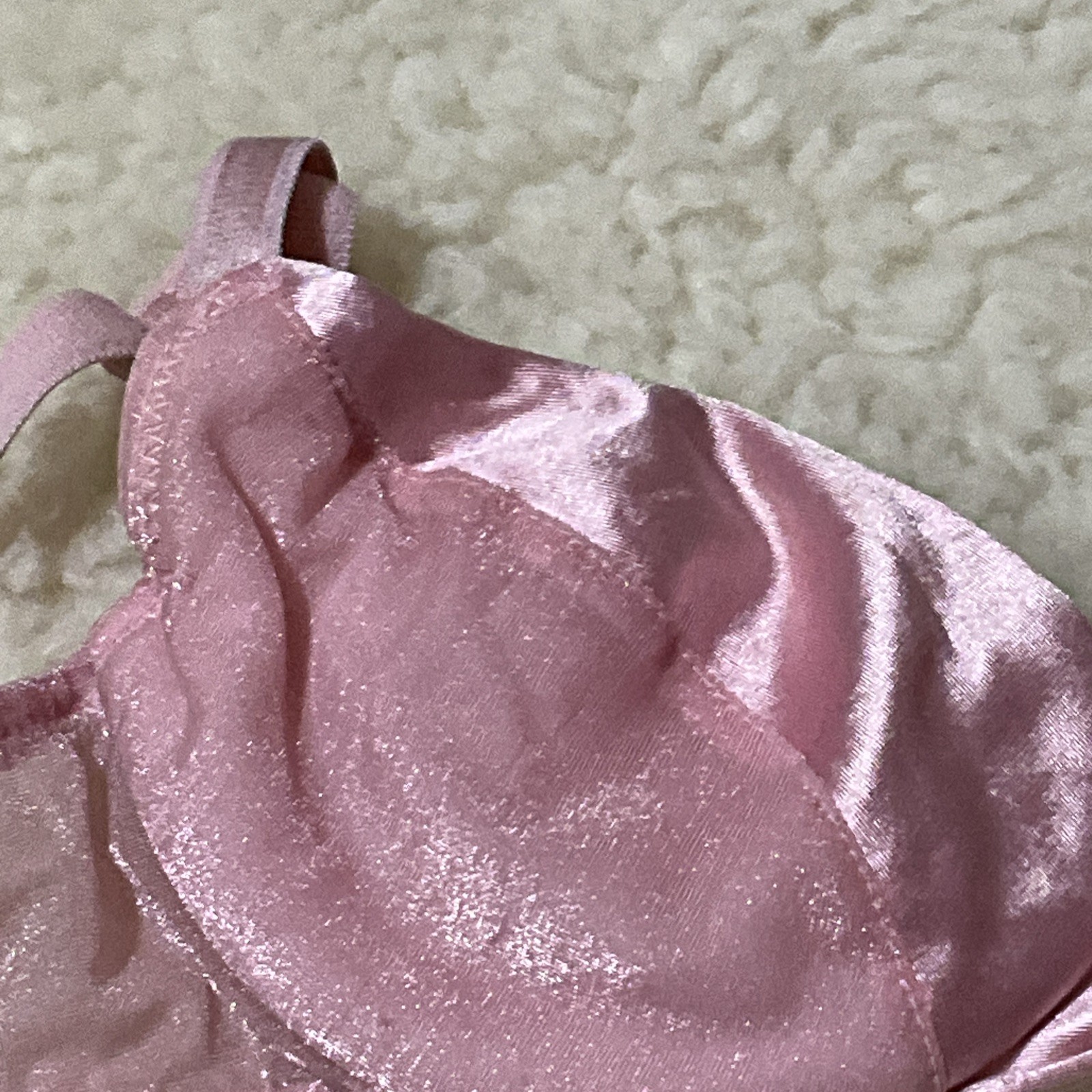 Vintage Oscar de la Renta Lingerie Liquid Satin Caress Shiny Second Skin Bra0163