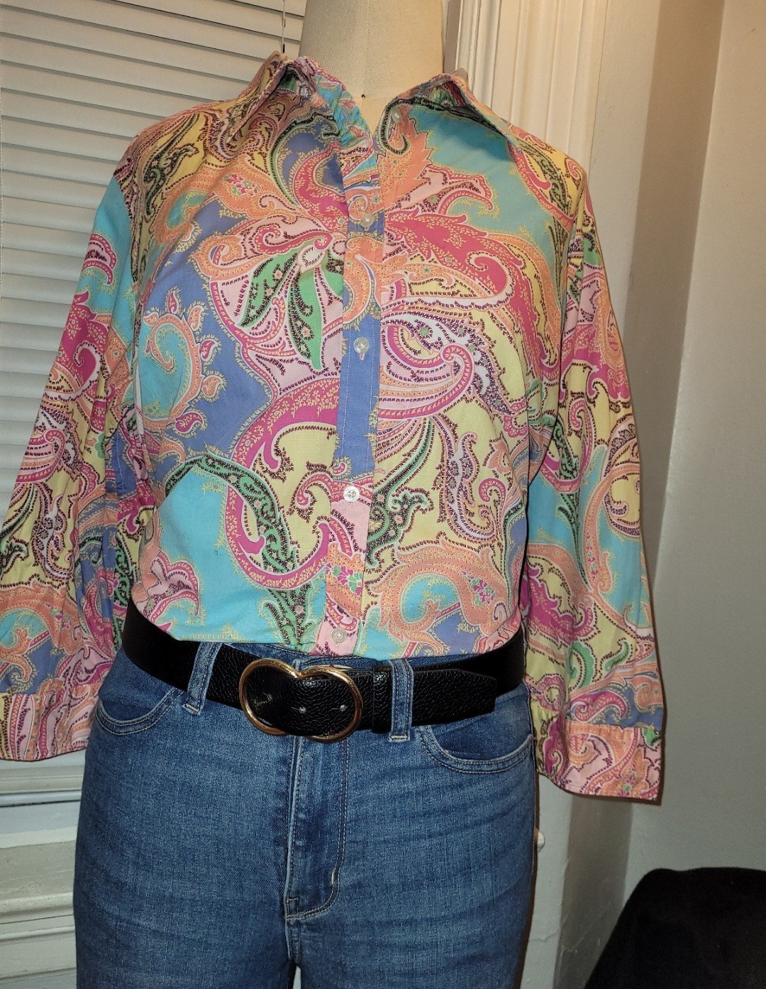 Beautiful vintage blouse Chaps, perfect for a Y2K or psychedelic look. Size L.