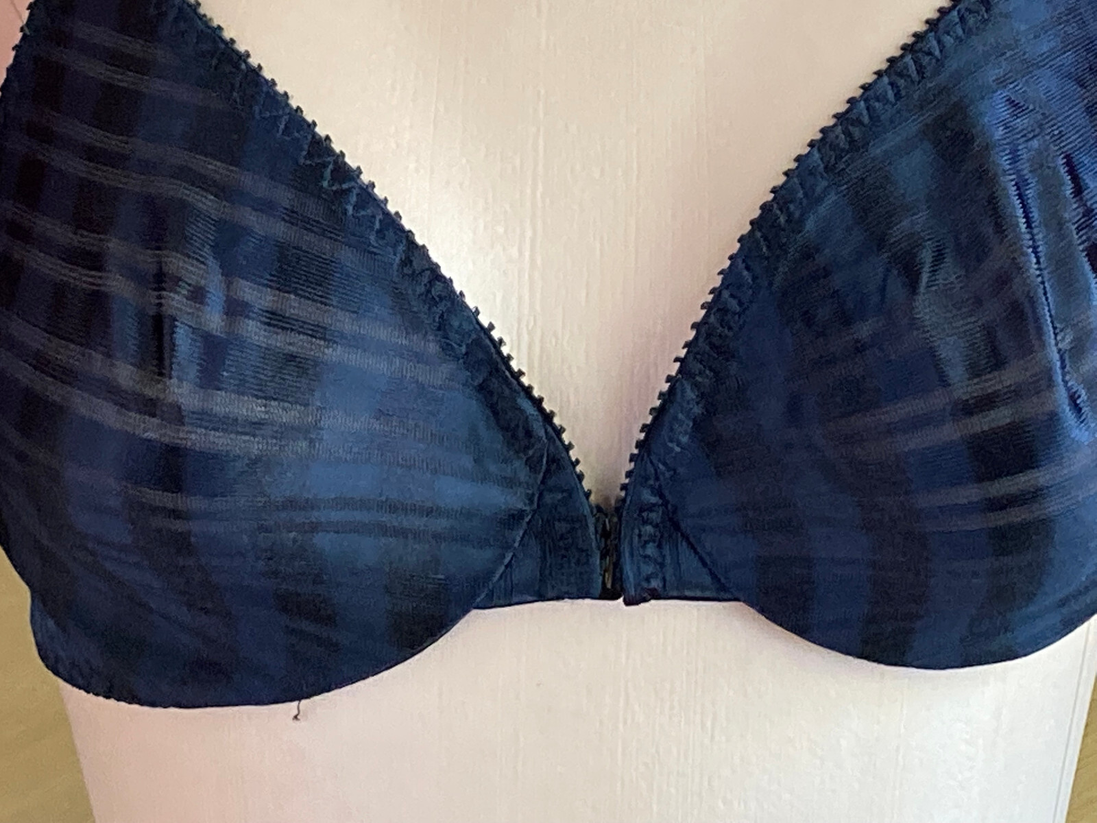 LILY of FRANCE by DOLORES 34B Black Sheer Stripes UW Bra VINTAGE #1229