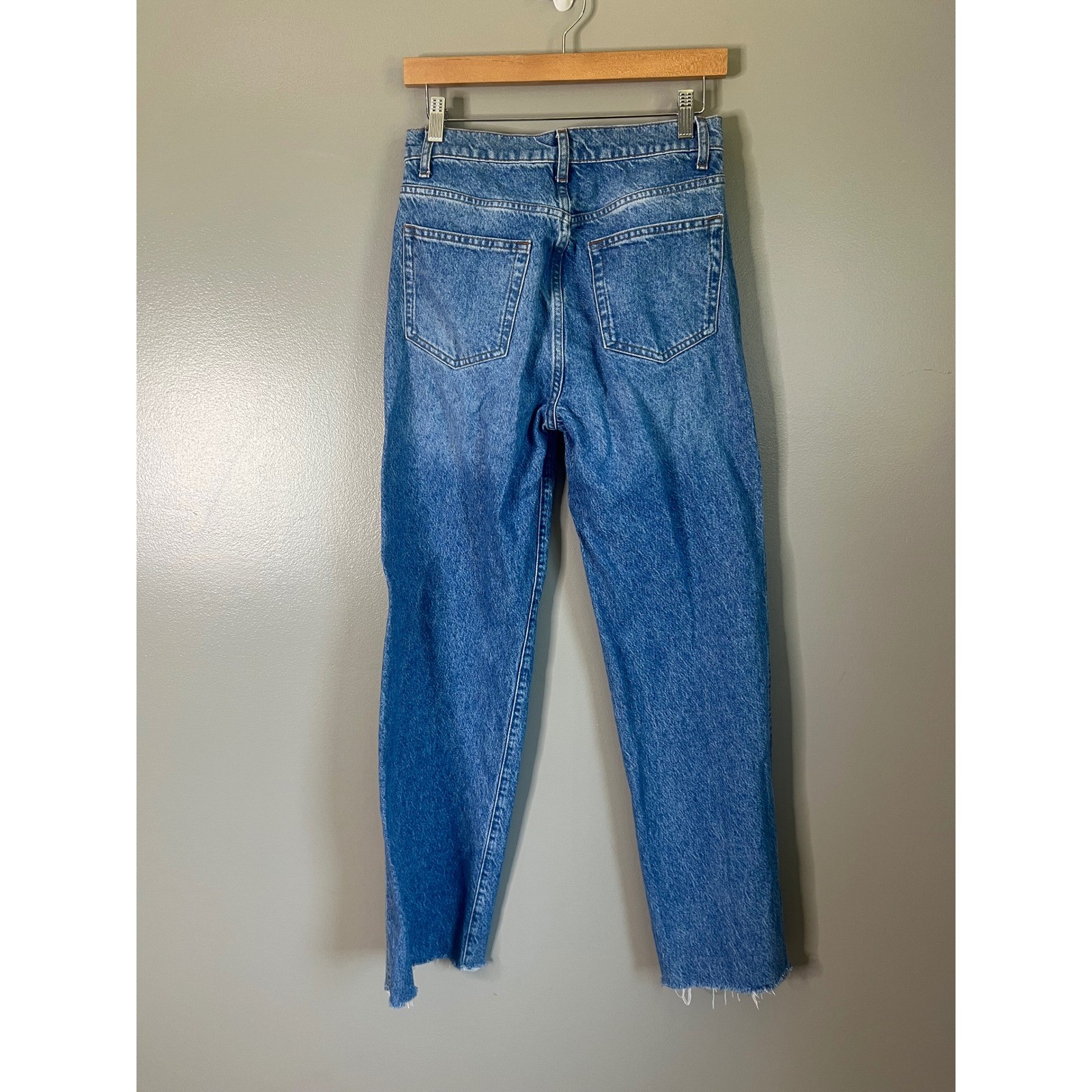 Reformation Val 90’s mid rise straight jeans size 26 casual