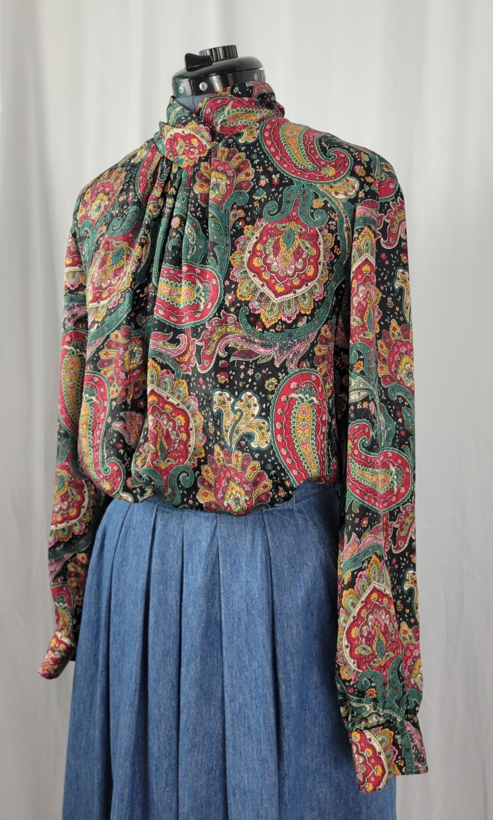 Vintage Notations Black/Red/Green/Brown Paisley Print Blouse Size 12