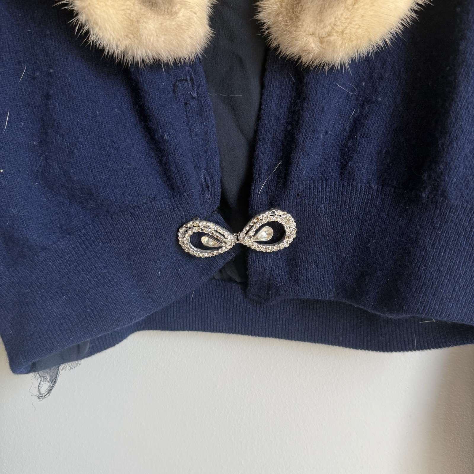 Vtg 1950’s Pringle of Scotland Cashmere Cardigan Mink Fur Collar Navy Womens S/M