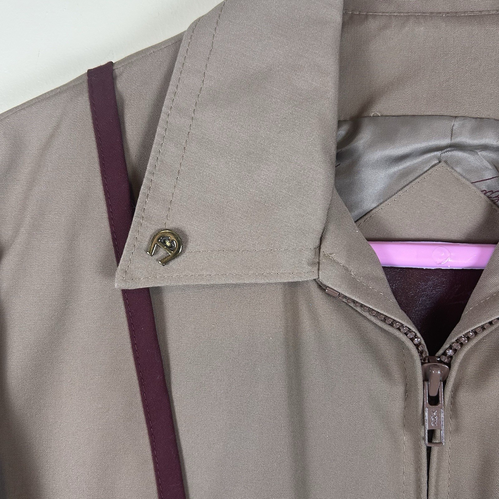 Etienne Aigner 80s Bomber Jacket Windbreaker Tan Brown Trim Zip with Icon Pin 10