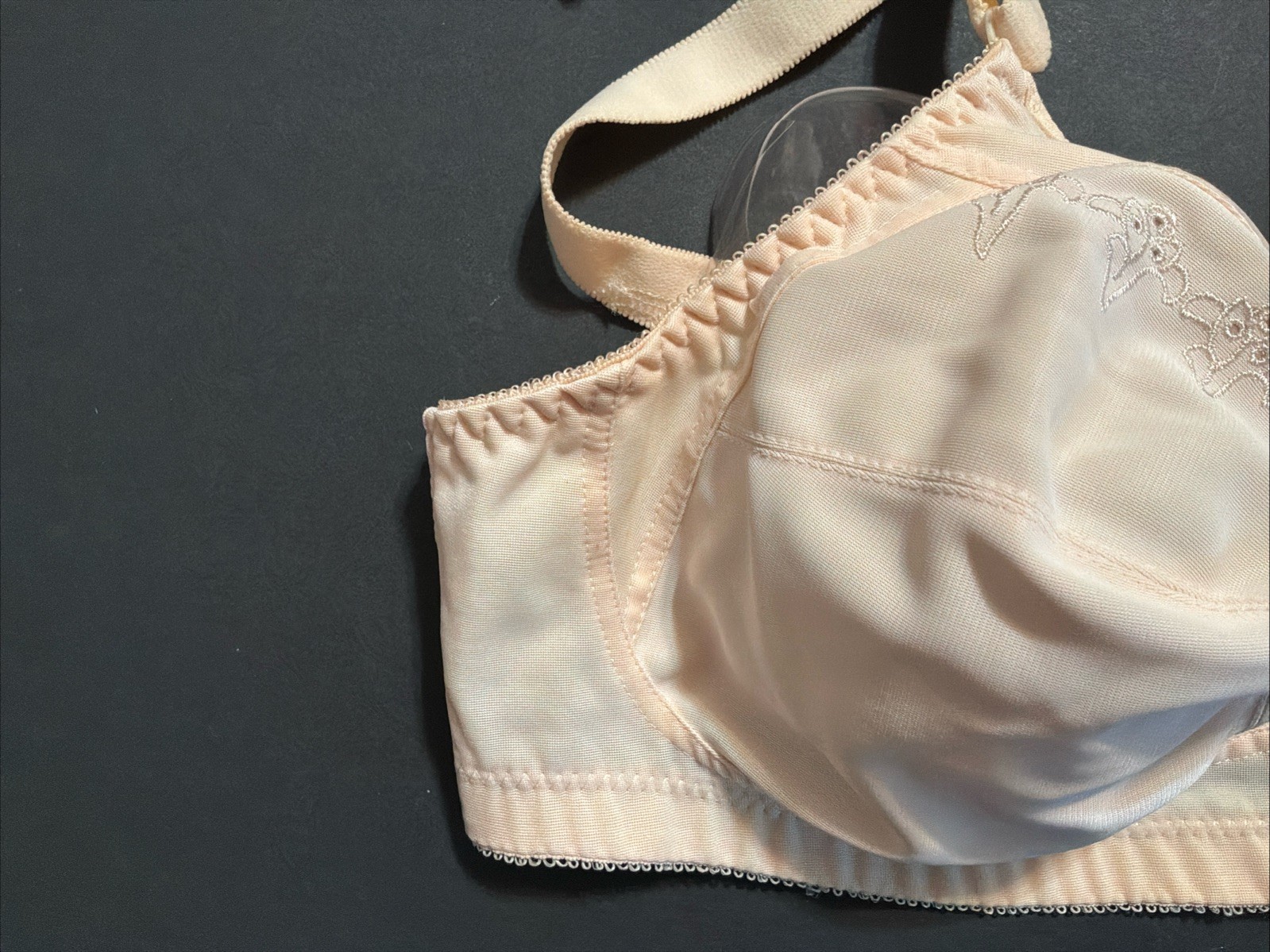 Vtg Bali 40C SoftCup NOWIRE Beige Bra Union Made USA NWT Original Tag Attached