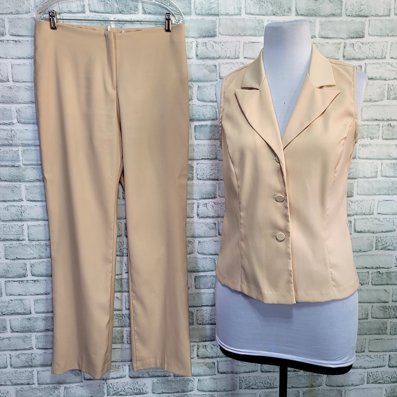 Vintage 90s Alyn Paige Womens 13/14 Cream Sleeveless Collared Vest & Pant Suit