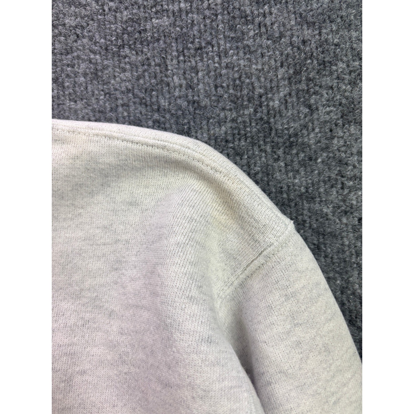 H.L. Miller Gold Sweatshirt Womens L Grey Vintage 1997 Winter Cabin Mock Neck