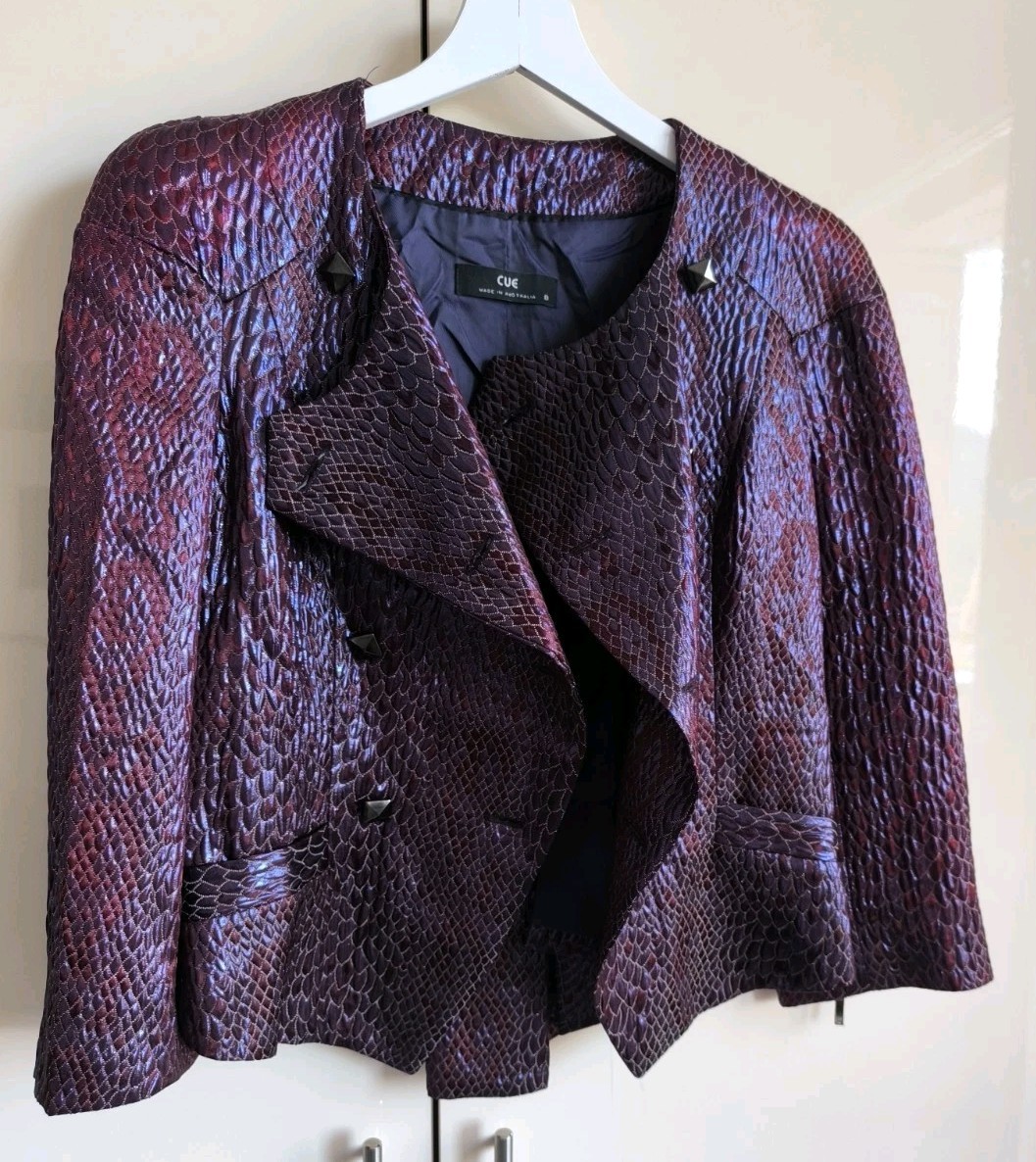 Beautiful vintage vine colours women’s jacket by CUE, Australia