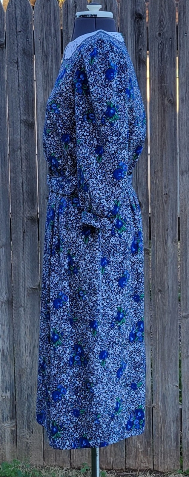 Vintage Lady Carol Of New York Belted Floral Dress Crochet Collar Made In USA