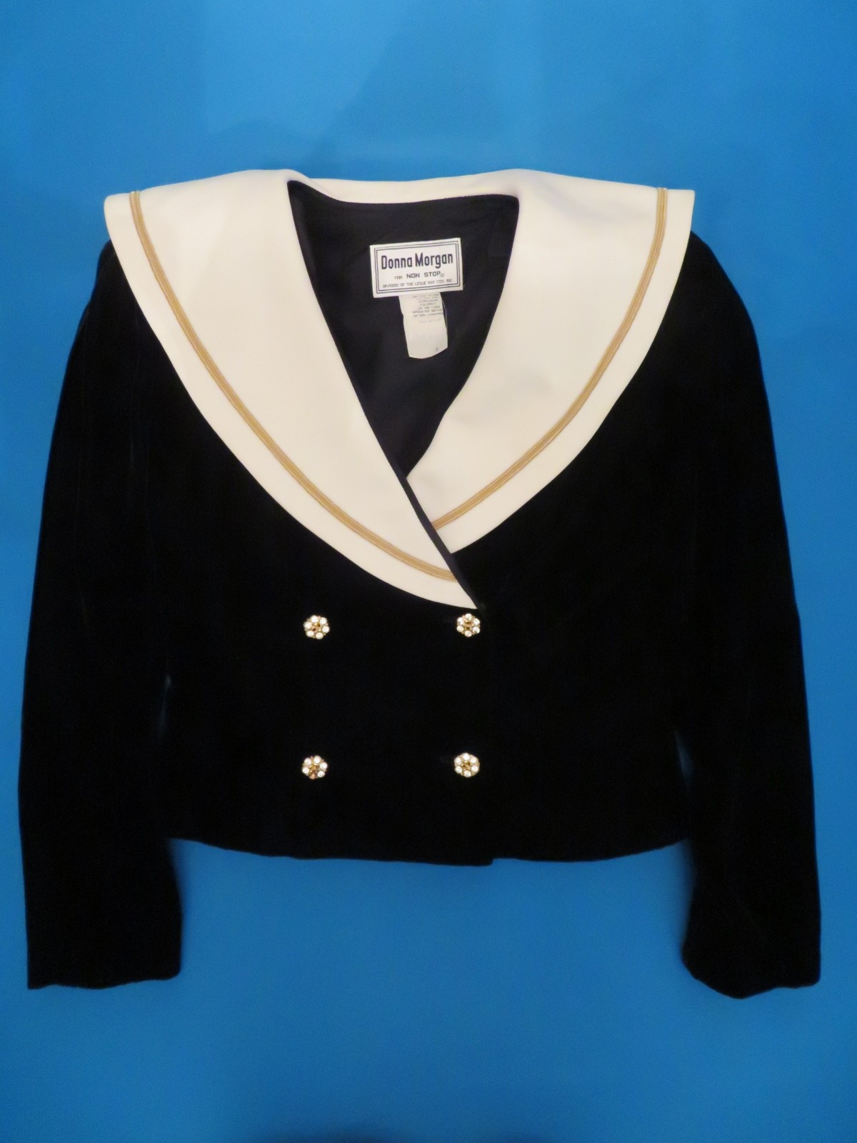 VINTAGE Donna Morgan Skirtsuit. Black Velvet Jacket. Cream/Ivory/Off-White Skirt