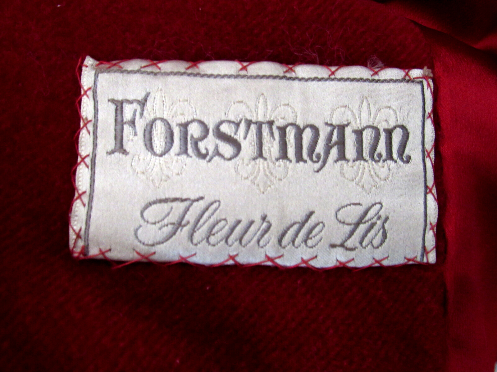 Vintage Forstmann Fleur de Lis Levitt Shop Dark Red Women’s Overcoat Jacket