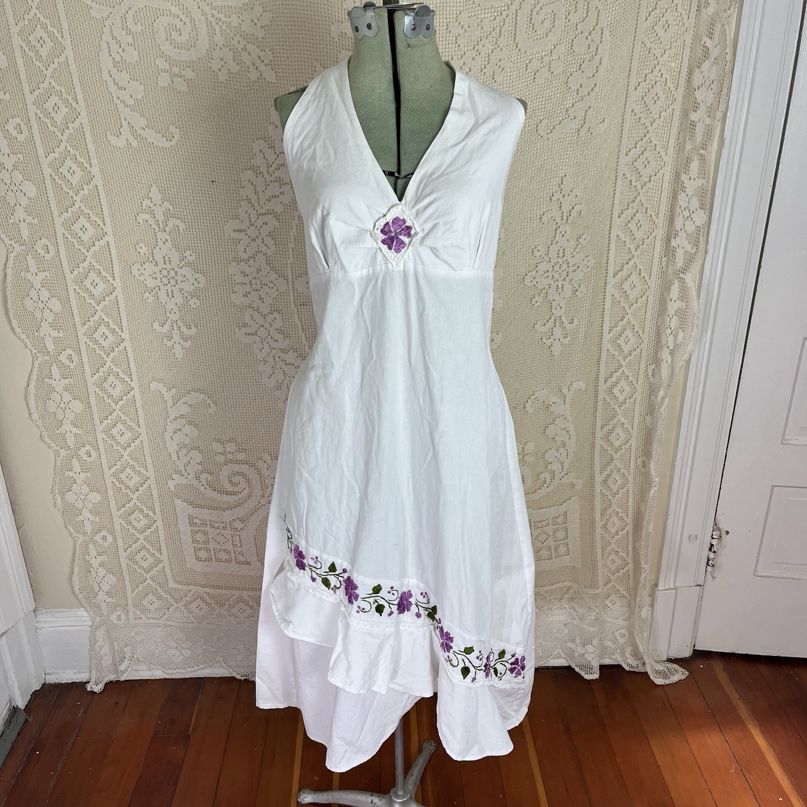 Vintage 1970s Mexican White Cotton Purple Flower Embroidered Halter Dress 70s