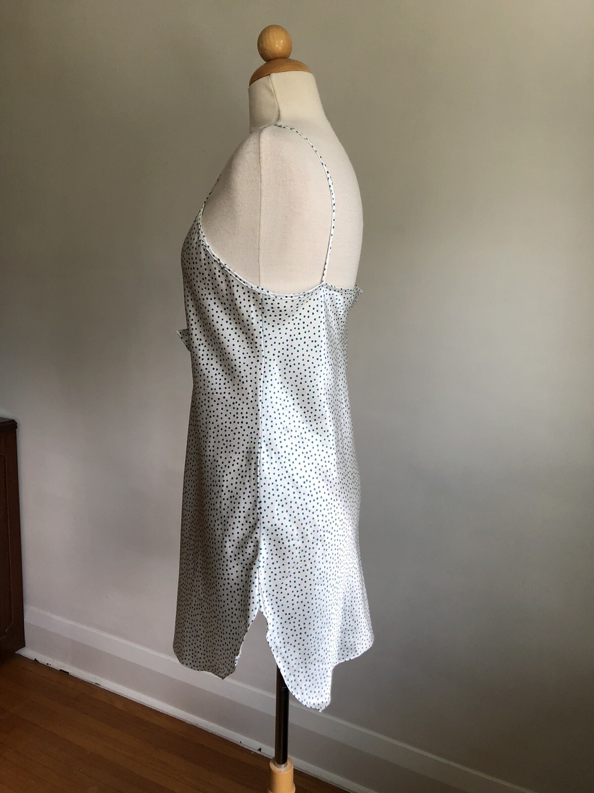 GORGEOUS VTG INTIMATE AFFAIR White Satin Blue Polka Dots Chemise Nightgown SZ S