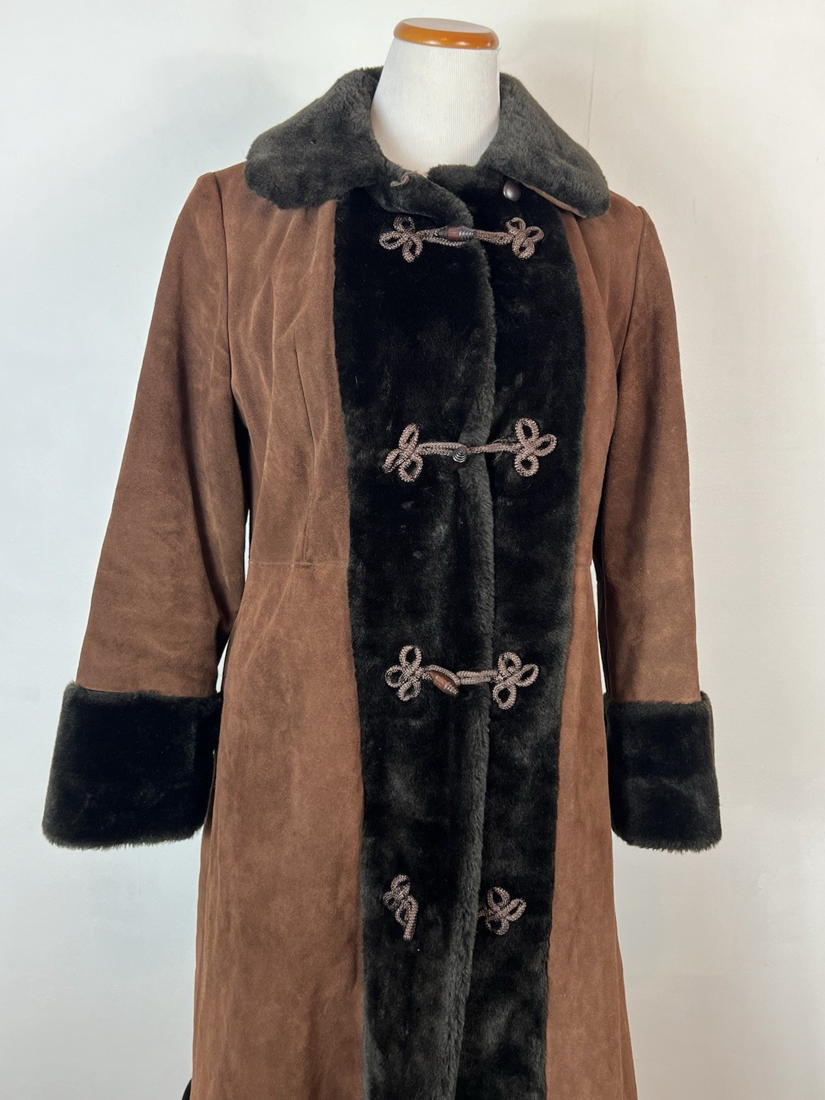 Vtg Boho Hippie 70’s Penny Lane Suede Faux Fur Trimmed Coat Sz 14 Toggle Folk