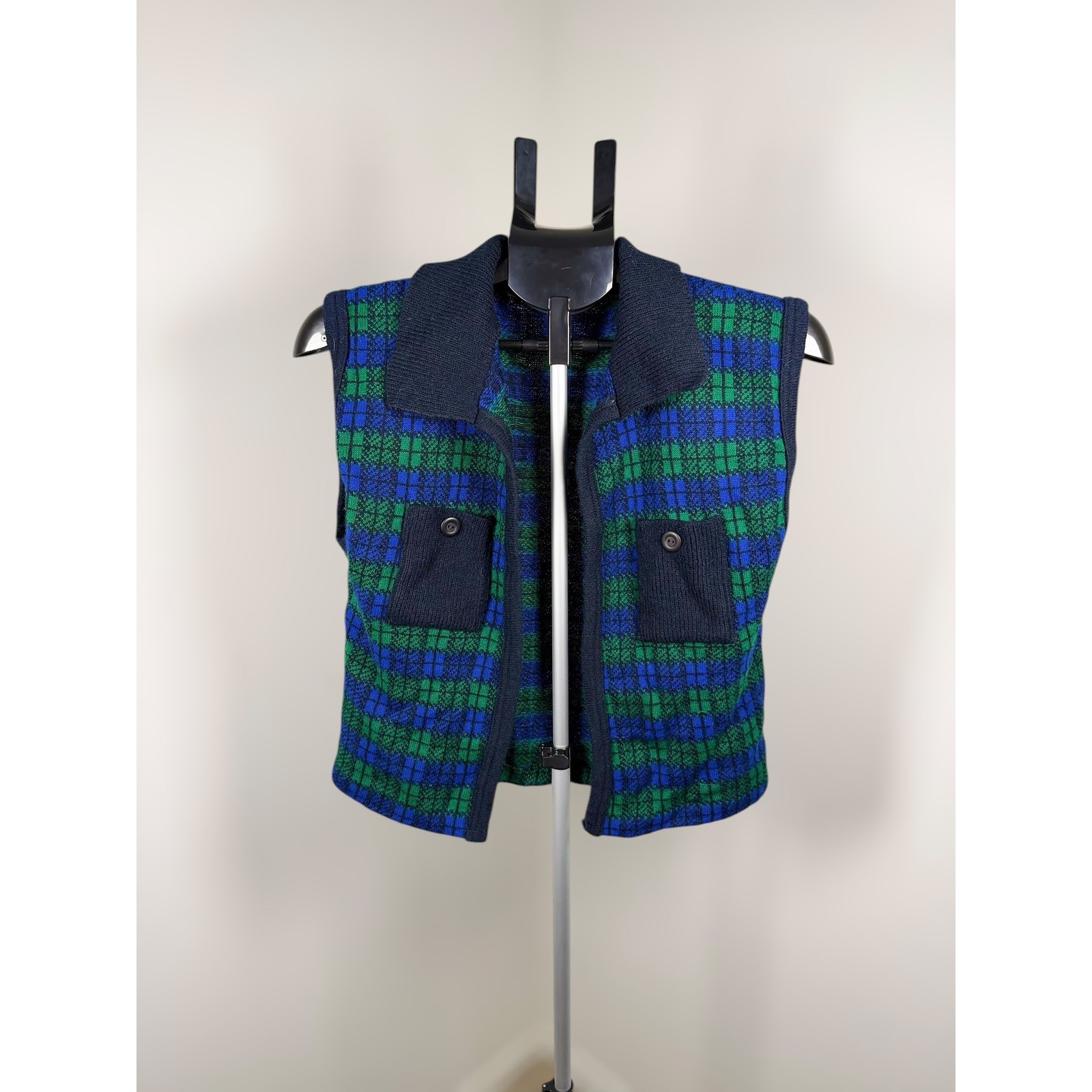 Bedford Fair Vintage Plaid Knit Sweater Vest Green Blue Medium Made in USA