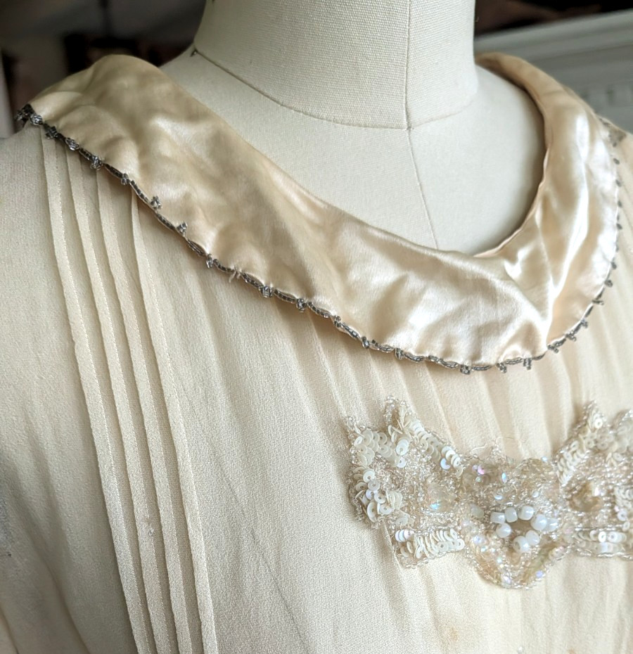 Antique 1920s silk beaded sheer dress beige flapper 40″ bust bead trim