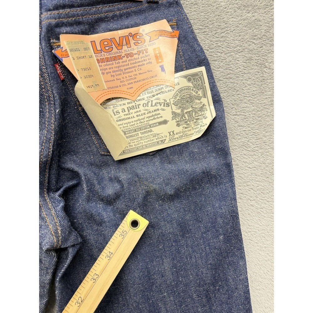 Vtg. Levi’s 501, 26501-0116, USA, 1970s Comic Strip Wash Instruction, 24×33