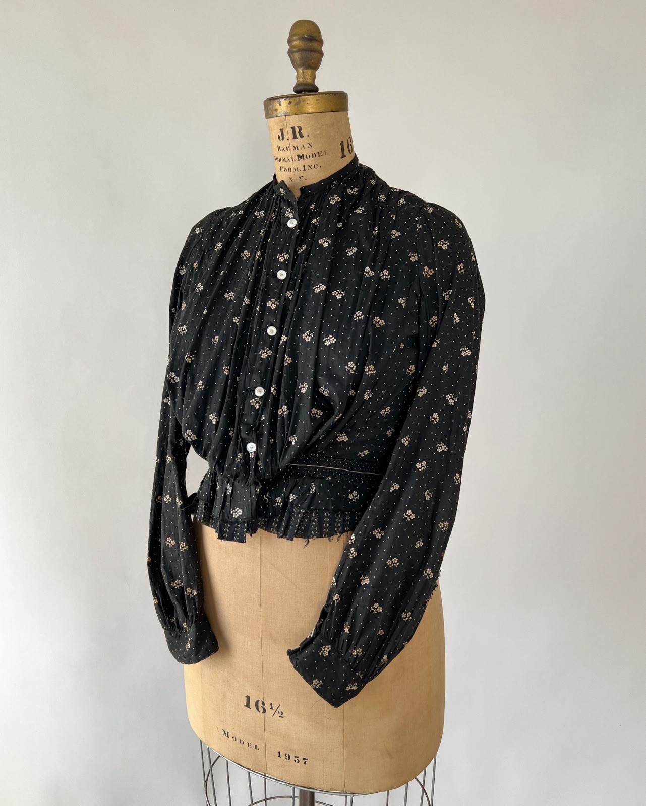 Antique Victorian 1890s 1900s Black Floral Calico Dress Set Prairie M 29 30 W
